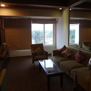 Queen Suite